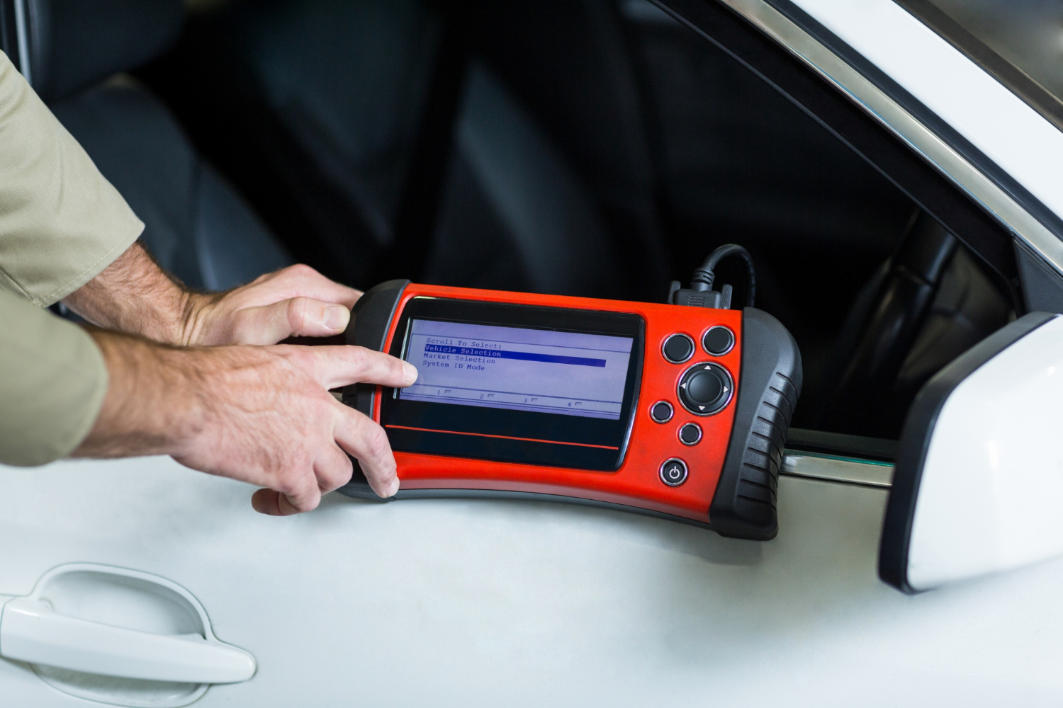 Diagnosis electrónica precisa y reparación de averías en Madrid Motorlab